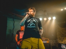 Short -  Live im Triptychon