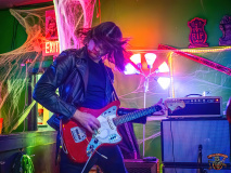 2835_20231104_SurfZombies_022