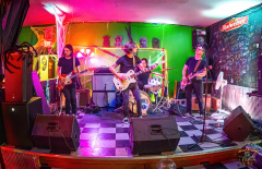 9836_20231104_SurfZombies_034