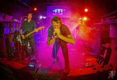 1769_20240411_HowToHuman_001