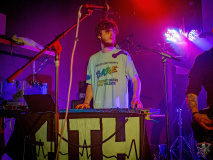 2872_20240411_HowToHuman_021