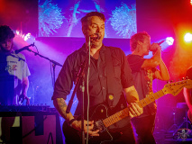 7143_20240411_HowToHuman_044