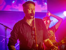 9886_20240411_HowToHuman_033