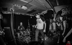 0912_20230430_LickSpit_008