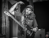 3514_20230902_WennEinerLuegtNieber_018