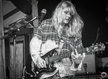 9840_20230902_WennEinerLuegtNieber_013